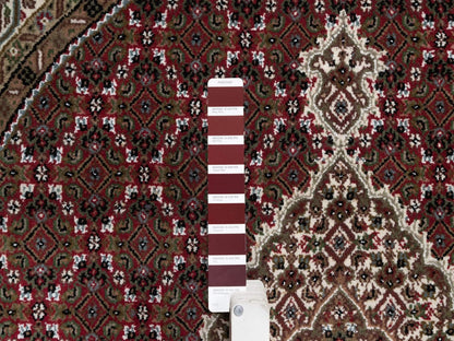 Tabriz Fine Oriental hand-knotted wool rug in Red & Ivory, 5' x 5' — SKU O091986 (view 4)