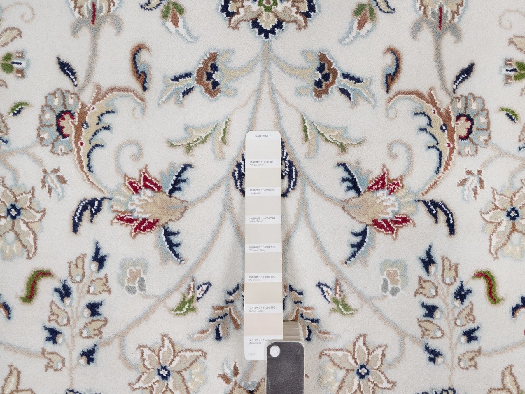 Nain Fine Oriental hand-knotted wool/silk rug in Ivory, 8'11" x 12'2" — SKU O092009 (view 7)