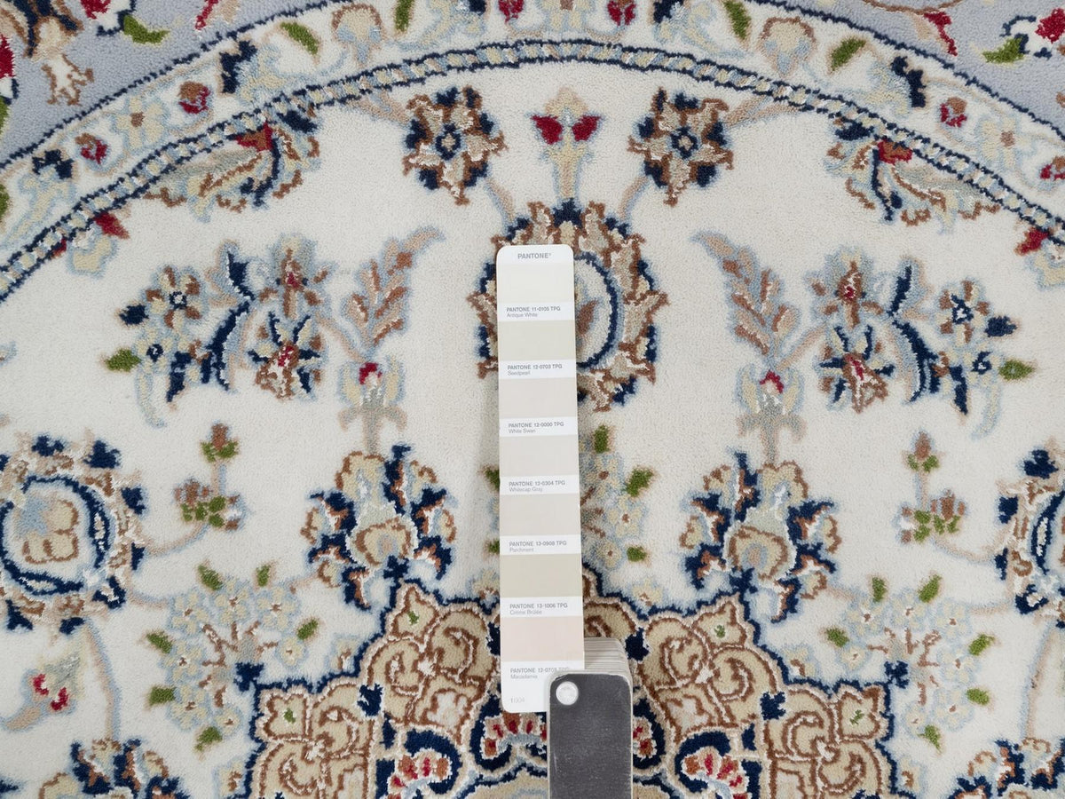 Nain Fine Oriental hand-knotted wool/silk rug in Ivory & Light Blue, 5'1" x 5'2" — SKU O092012 (view 4)
