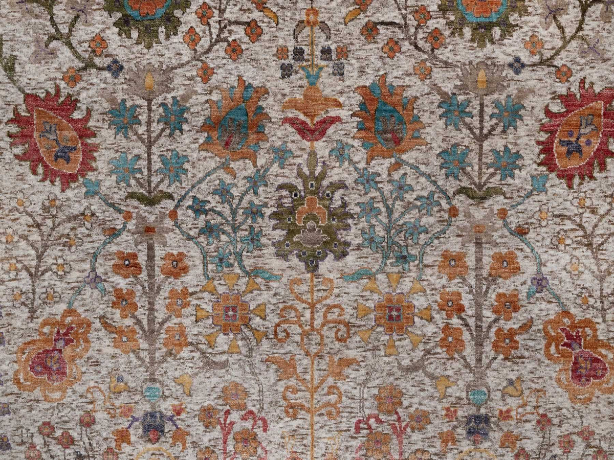 Transitional hand-knotted wool/silk rug in Ivory, 8' x 9'11" — SKU O092053 (view 8)