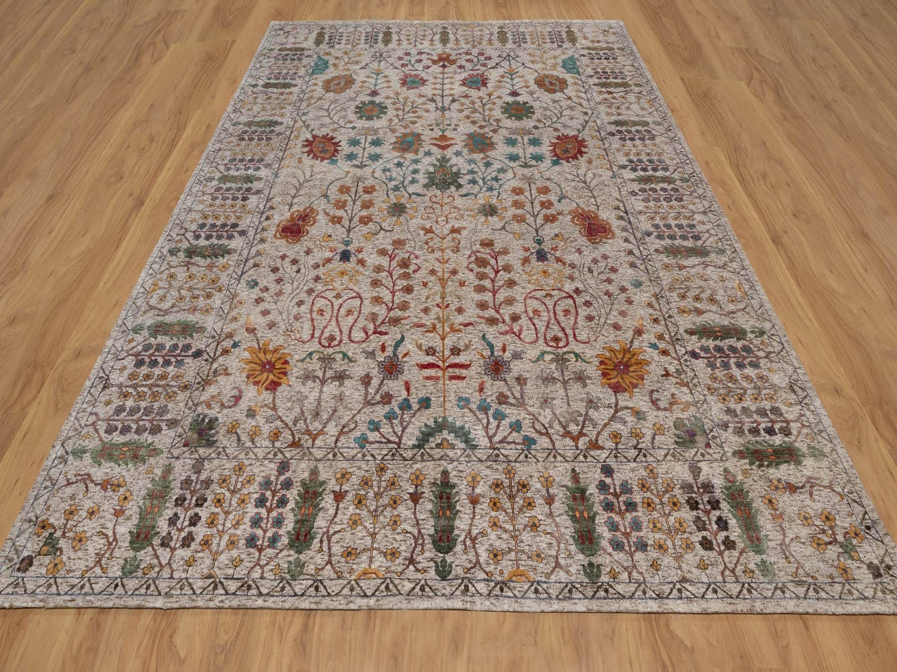 Transitional hand-knotted wool/silk rug in Ivory, 8'11" x 12'2" — SKU O092055 (view 2)