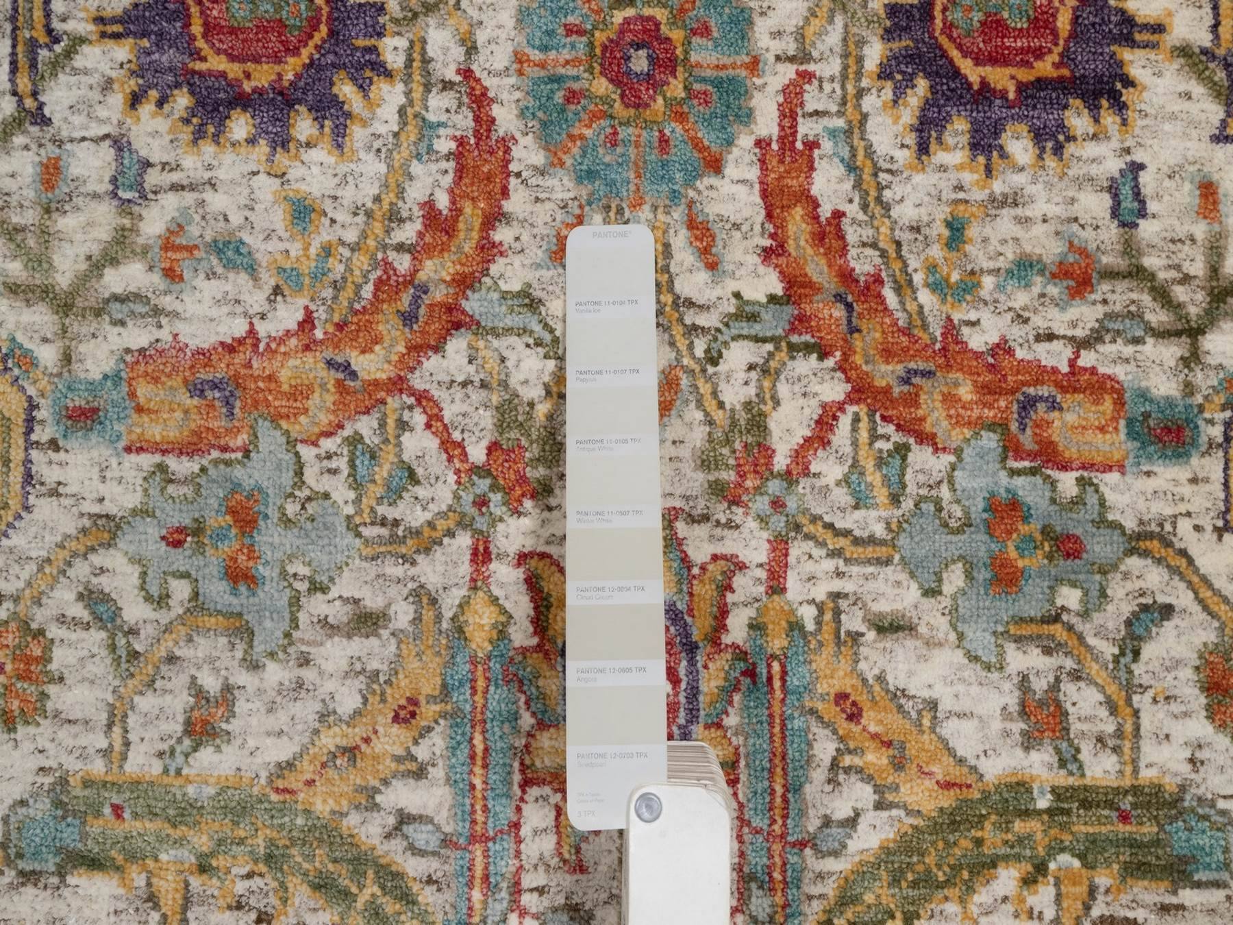 Transitional hand-knotted wool/silk runner in Ivory, 2'6" x 6' — SKU O092065 (view 4)