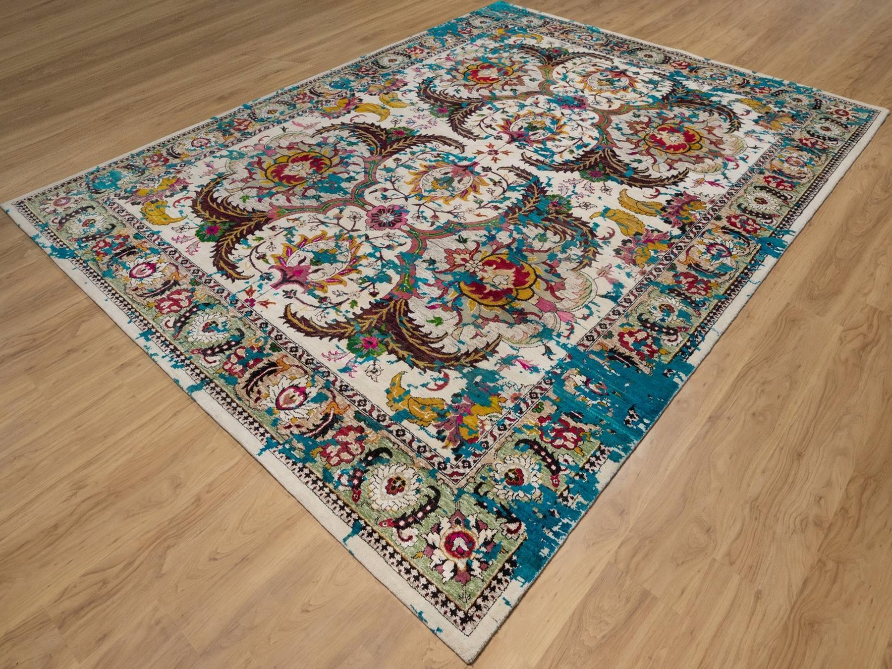 Transitional hand-knotted wool/silk rug in Ivory & Green, 8'11" x 11'11" — SKU O092075 (view 3)