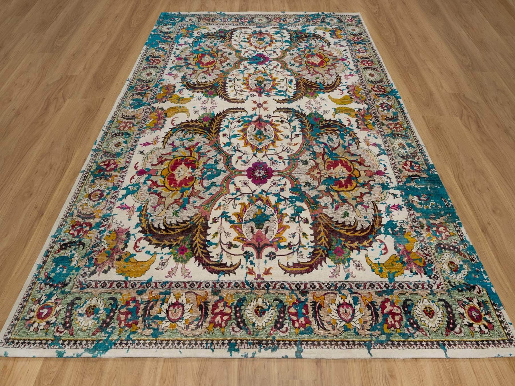 Transitional hand-knotted wool/silk rug in Ivory & Green, 8'11" x 12'2" — SKU O092076 (view 2)