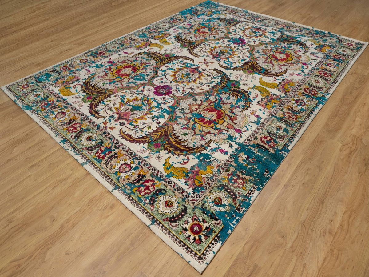Transitional hand-knotted wool/silk rug in Ivory & Green, 8'11" x 12'2" — SKU O092076 (view 3)