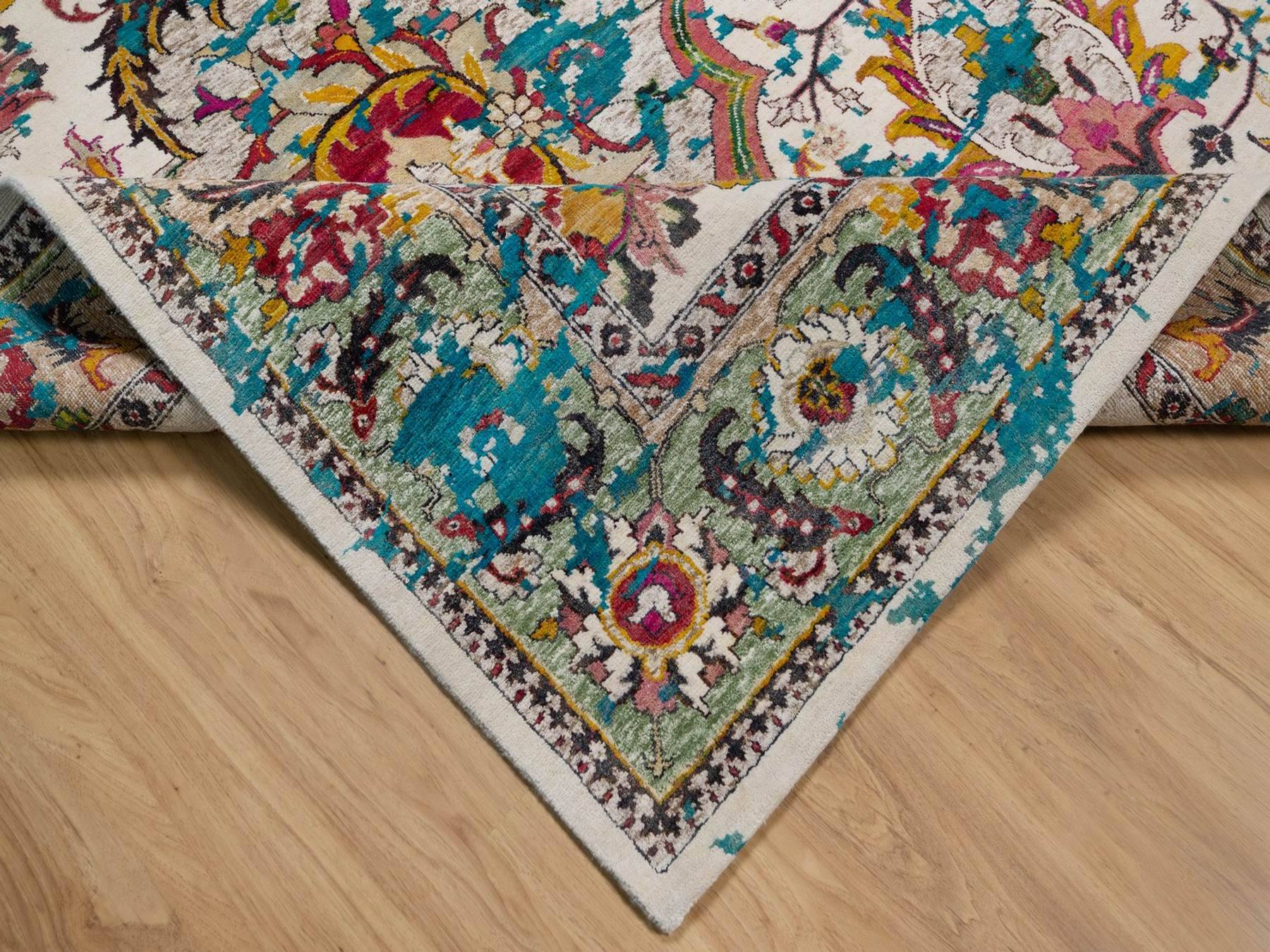 Transitional hand-knotted wool/silk rug in Ivory & Green, 8'11" x 12'2" — SKU O092076 (view 6)