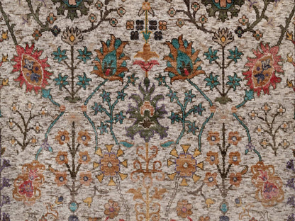 Transitional hand-knotted wool/silk rug in Ivory, 5' x 6'11" — SKU O092078 (view 5)