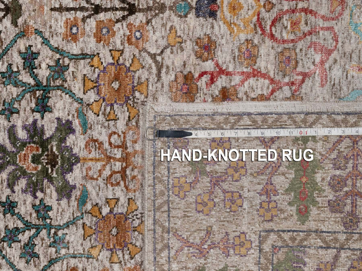 Transitional hand-knotted wool/silk rug in Ivory, 5' x 6'11" — SKU O092078 (view 8)