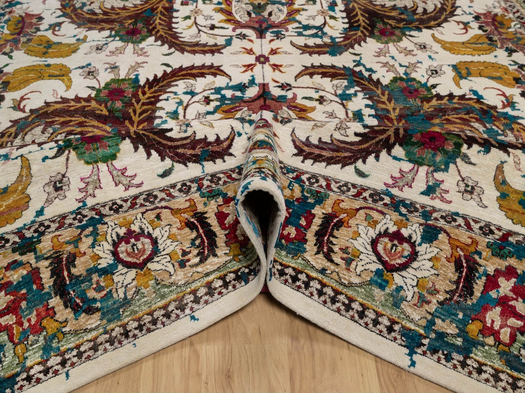 Transitional hand-knotted wool/silk rug in Ivory & Turquoise, 10' x 14' — SKU O092083 (view 5)