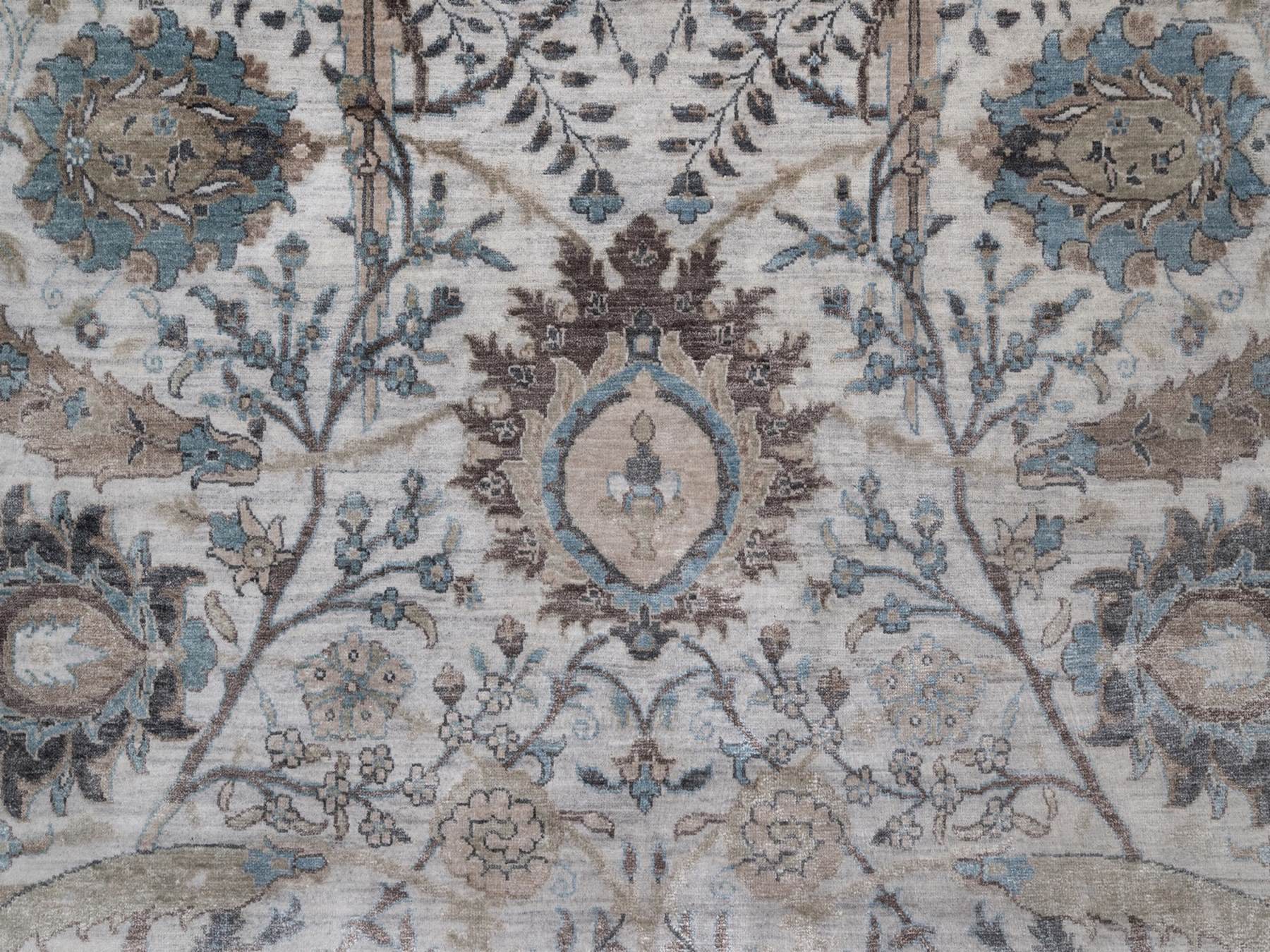 Transitional hand-knotted wool/silk rug in Gray, 7'11" x 10' — SKU O092084 (view 8)