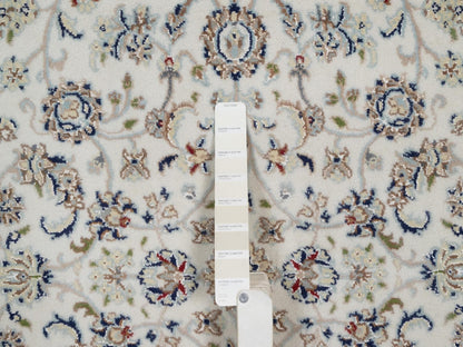 Ivory 4'0" x 5'11" Fine Oriental Hand knotted Wool/Silk Rug - Sku: O092092