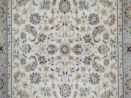 Ivory 4'0" x 5'11" Fine Oriental Hand knotted Wool/Silk Rug - Sku: O092092