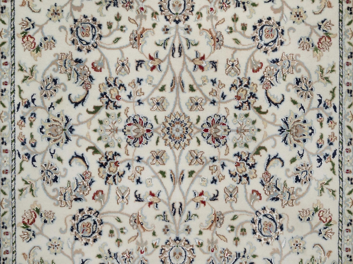 Nain Fine Oriental hand-knotted wool/silk rug in Ivory, 5'1" x 5'2" — SKU O092098 (view 5)