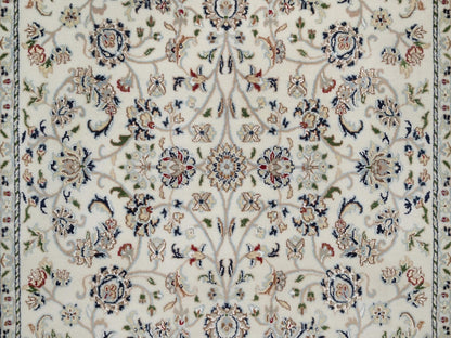 Nain Fine Oriental hand-knotted wool/silk rug in Ivory, 5'1" x 5'2" — SKU O092098 (view 5)