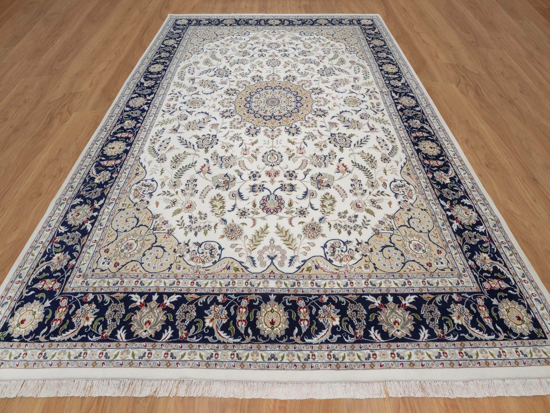 Ivory 10'2" x 14'1" Fine Oriental Hand knotted Wool/Silk Rug - Sku: O092114