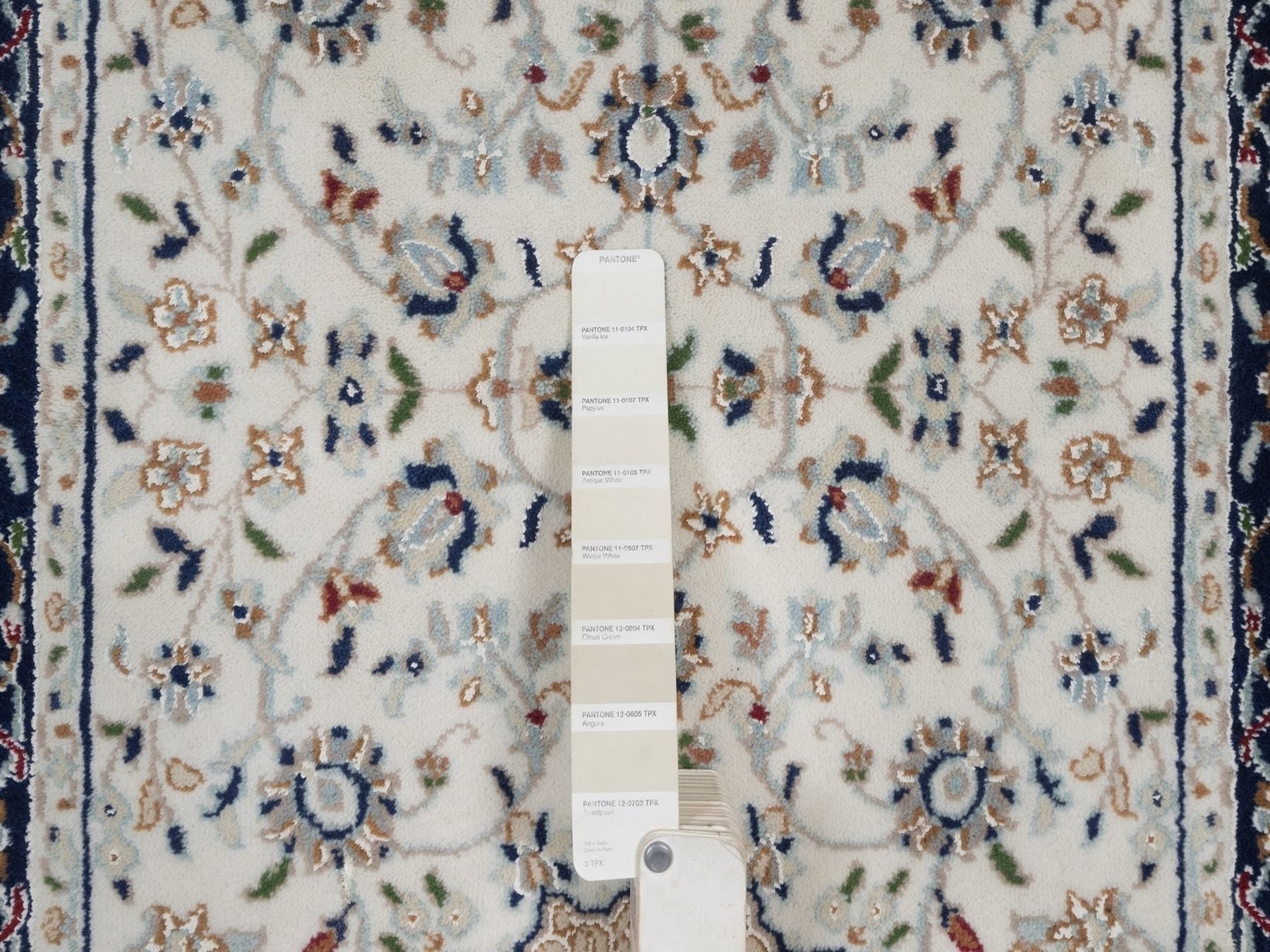Nain Fine Oriental hand-knotted wool/silk runner in Ivory & Midnight Blue, 2'7" x 6'1" — SKU O092120 (view 4)