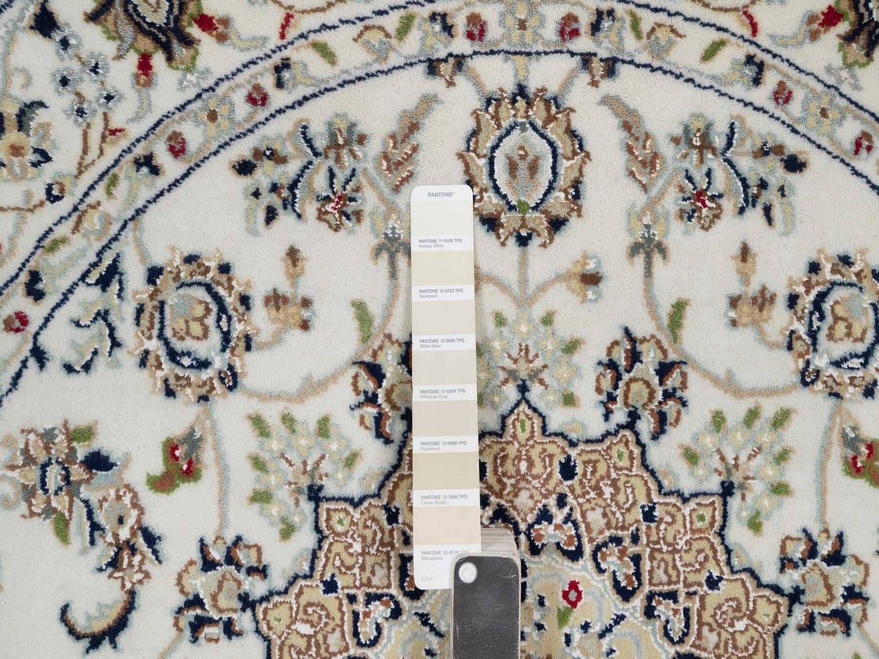 Nain Fine Oriental hand-knotted wool/silk rug in Ivory, 4'1" x 4'1" — SKU O092137 (view 4)