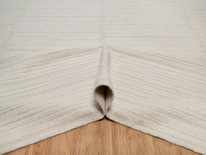 Modern / Contemporary hand-knotted wool rug in Ivory, 8'1" x 10' — SKU O092148 (view 5)