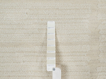 Modern / Contemporary hand-knotted wool rug in Ivory, 9'1" x 12'3" — SKU O092149 (view 7)