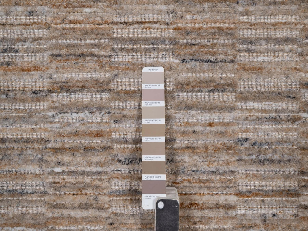 Modern / Contemporary hand-knotted polyester rug in Brown, 6'1" x 6'1" — SKU O092177 (view 4)