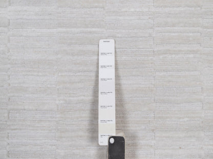 Modern / Contemporary hand-knotted polyester runner in Ivory, 2'8" x 8' — SKU O092199 (view 4)