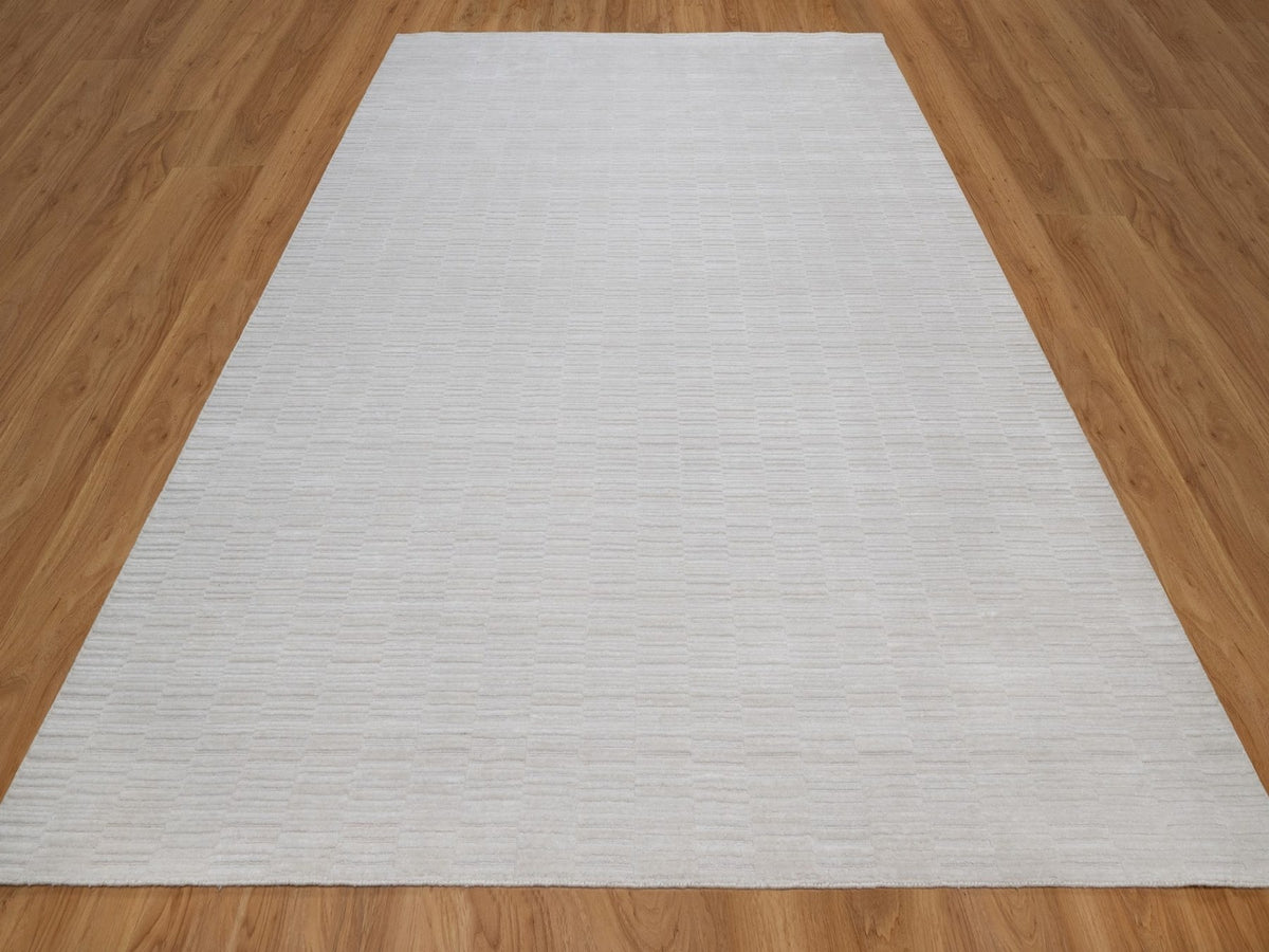 Modern / Contemporary hand-knotted polyester rug in Ivory, 9'1" x 12'1" — SKU O092205 (view 2)