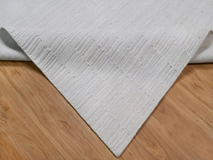 Modern / Contemporary hand-knotted polyester rug in Ivory, 9'1" x 12'1" — SKU O092205 (view 6)