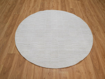 Modern / Contemporary hand-knotted polyester rug in Ivory, 5' x 5' — SKU O092221 (view 2)