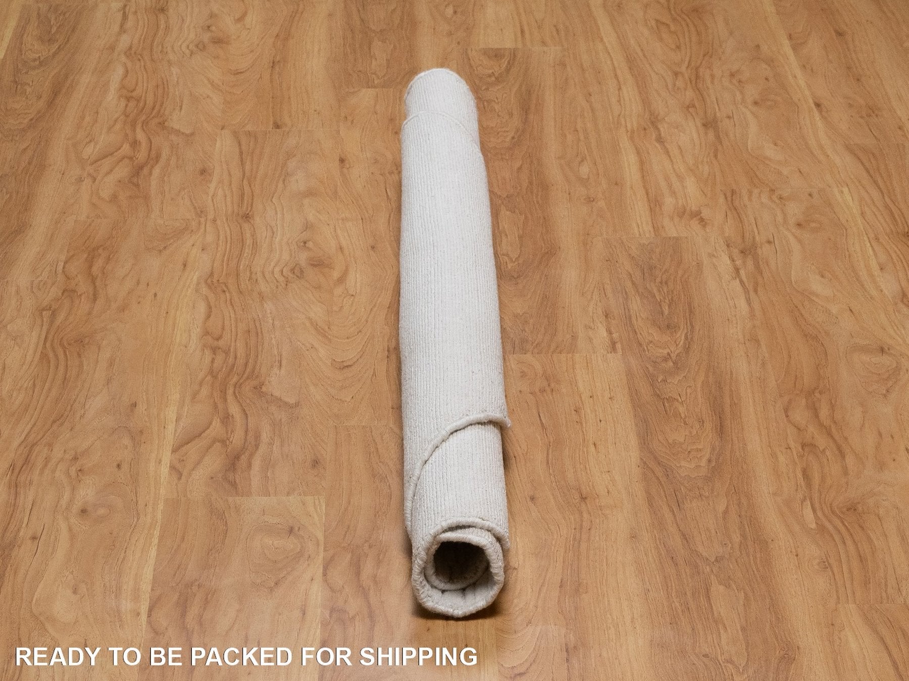 Modern / Contemporary hand-knotted polyester rug in Ivory, 5' x 5' — SKU O092221 (view 6)