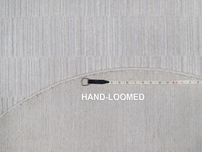 Modern / Contemporary hand-knotted polyester rug in Ivory, 5' x 5' — SKU O092221 (view 8)
