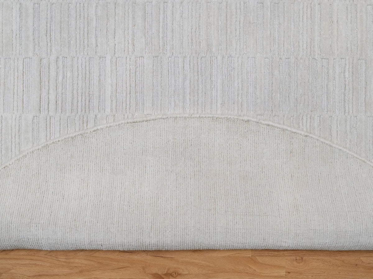 Modern / Contemporary hand-knotted polyester rug in Ivory, 6' x 6' — SKU O092223 (view 3)