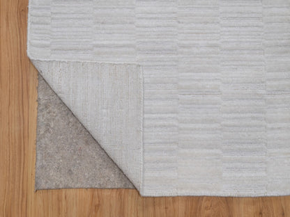 Modern / Contemporary hand-knotted polyester runner in Ivory, 2'6" x 11'11" — SKU O092224 (view 3)