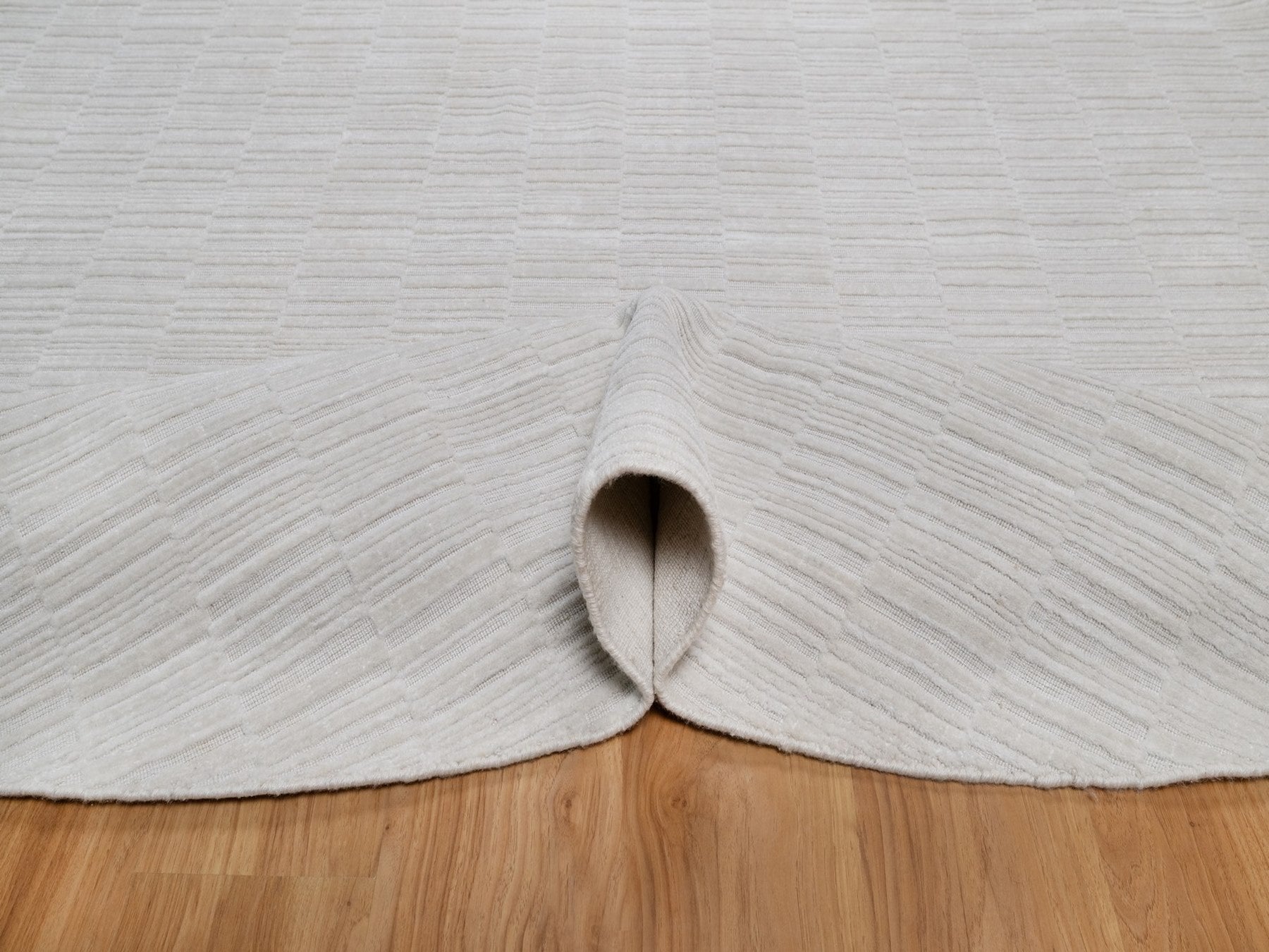 Modern / Contemporary hand-knotted wool rug in Ivory, 8' x 8' — SKU O092226 (view 5)