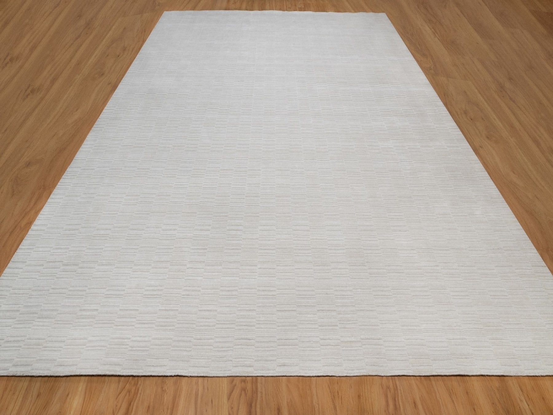 Modern / Contemporary hand-knotted polyester rug in Ivory, 12'1" x 15' — SKU O092227 (view 2)