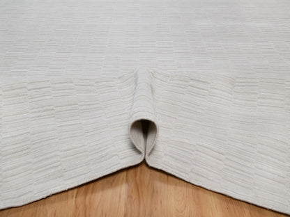 Modern / Contemporary hand-knotted polyester rug in Ivory, 12'1" x 15' — SKU O092227 (view 5)