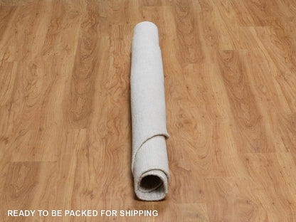 Modern / Contemporary hand-knotted polyester rug in Ivory, 6' x 6' — SKU O092241 (view 6)