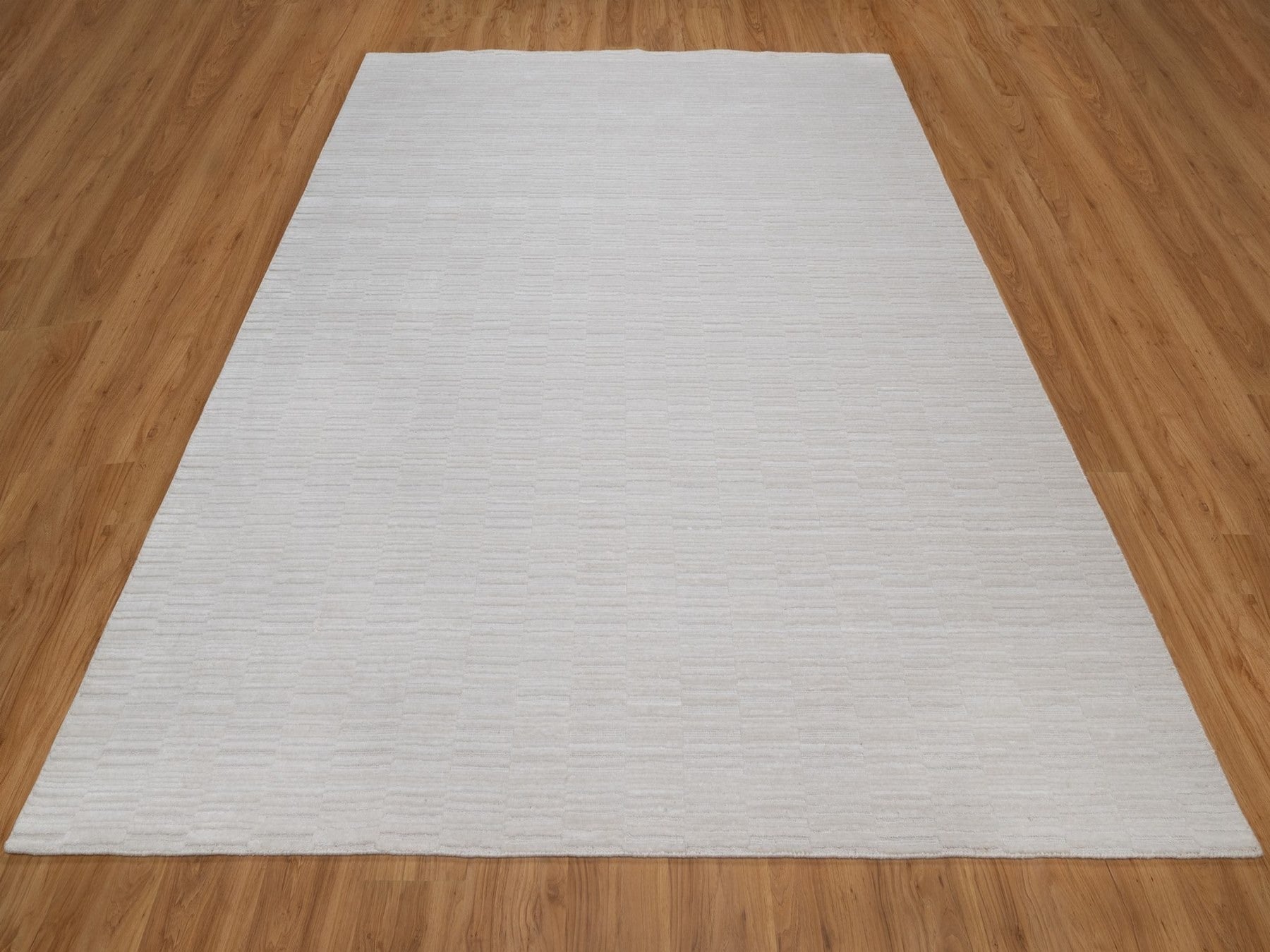 Modern / Contemporary hand-knotted polyester rug in Ivory, 8' x 10' — SKU O092244 (view 2)