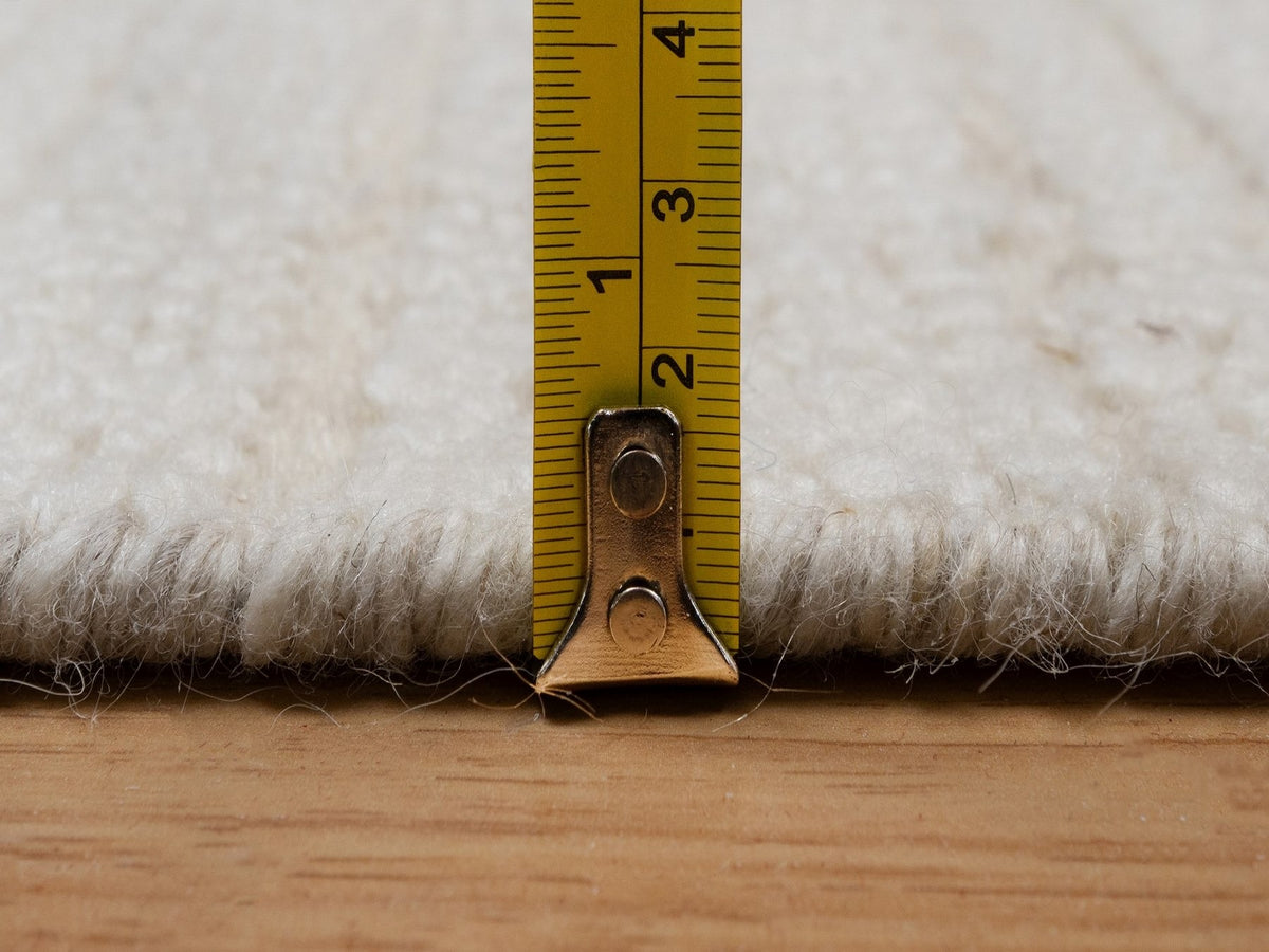 Modern / Contemporary hand-knotted wool runner in Ivory, 2'6" x 10'2" — SKU O092250 (view 7)