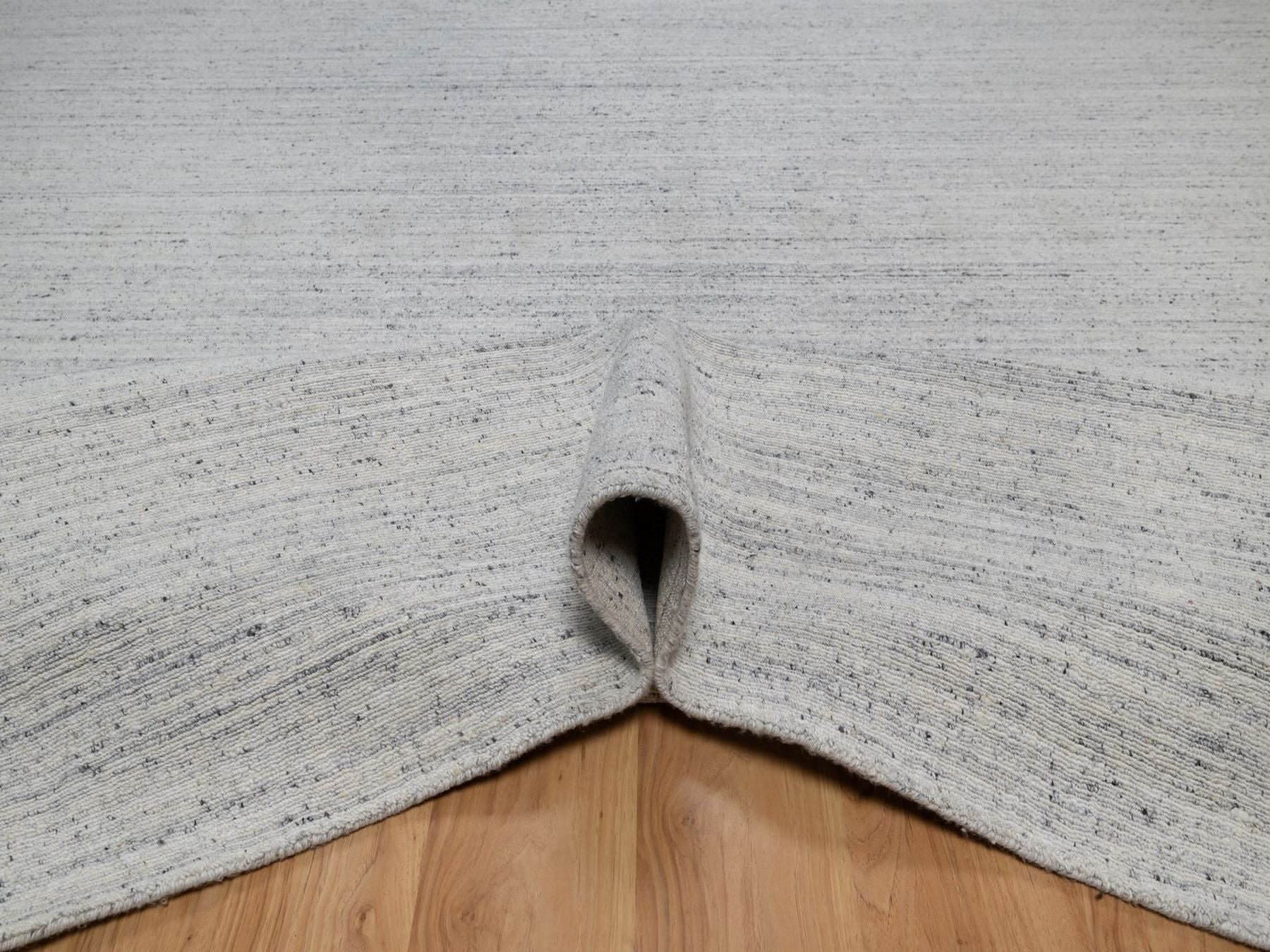 Modern / Contemporary hand-knotted wool rug in Gray, 12' x 15' — SKU O092267 (view 5)