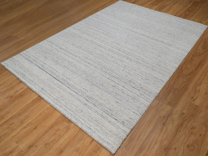 Modern / Contemporary hand-knotted wool rug in Gray, 6'1" x 9'1" — SKU O092268 (view 3)