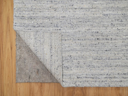 Modern / Contemporary hand-knotted wool rug in Gray, 6'1" x 9'1" — SKU O092268 (view 4)