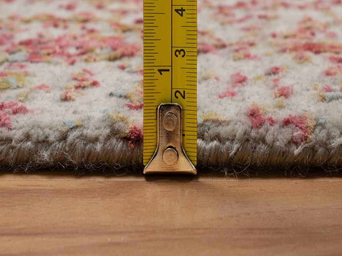 Modern / Contemporary hand-knotted wool/silk rug in Pink, 1'11" x 3'1" — SKU O092271 (view 7)