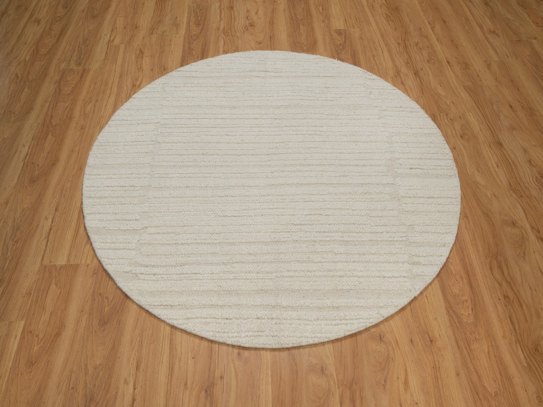 Ivory 5'0" x 5'0" Modern and Contemporary Hand knotted Wool Rug - Sku: O092276
