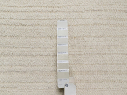 Modern / Contemporary hand-knotted wool rug in Ivory, 5' x 5' — SKU O092276 (view 4)