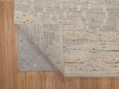 Modern / Contemporary hand-knotted wool runner in Ivory, 2'5" x 8'1" — SKU O092289 (view 3)