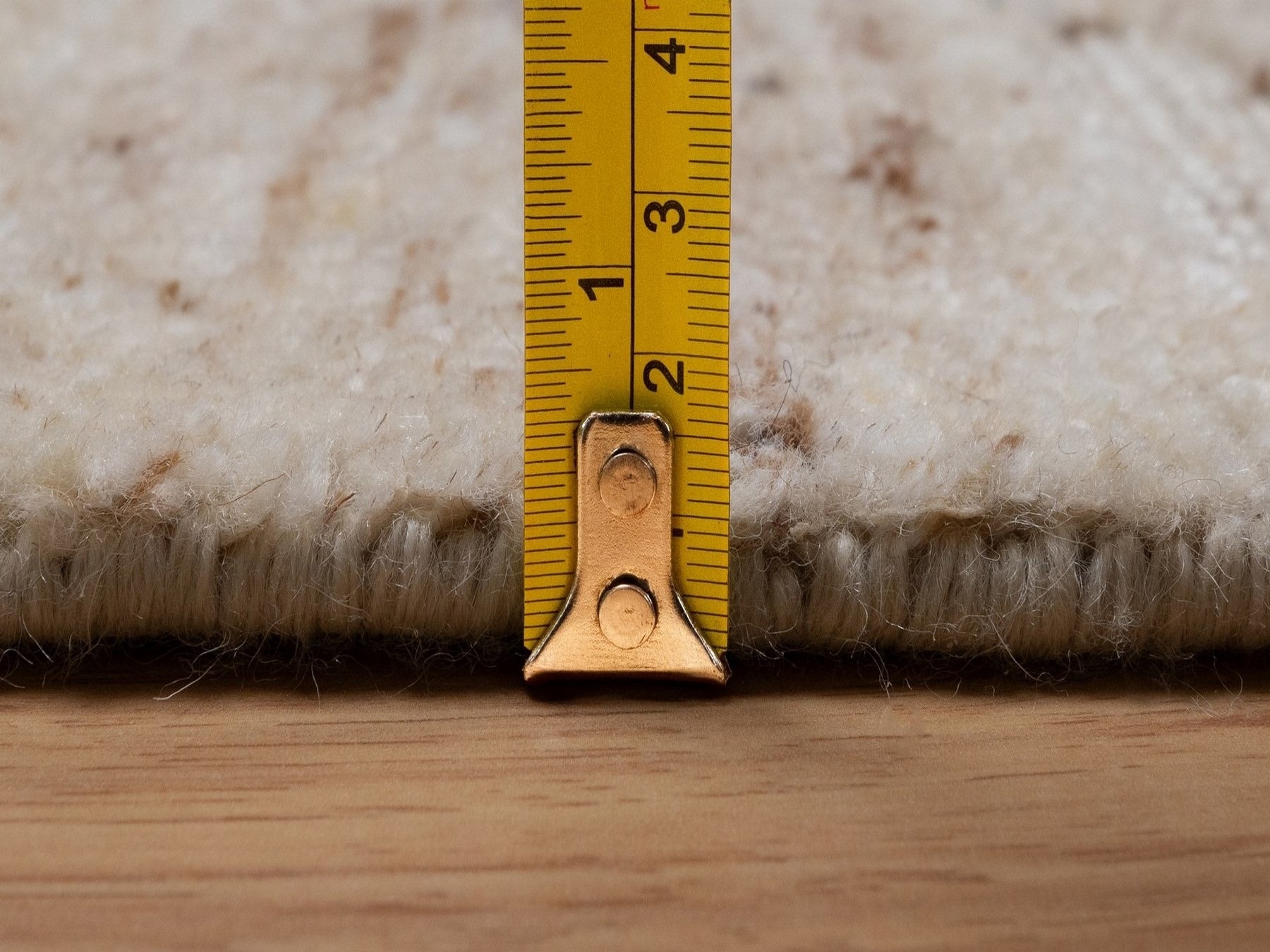 Modern / Contemporary hand-knotted wool runner in Ivory, 2'5" x 8'1" — SKU O092289 (view 7)
