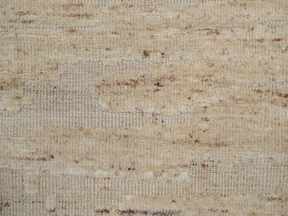 Modern / Contemporary hand-knotted wool rug in Ivory, 2'2" x 3' — SKU O092290 (view 5)