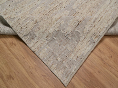 Modern / Contemporary hand-knotted wool rug in Ivory, 8'1" x 10'2" — SKU O092293 (view 6)