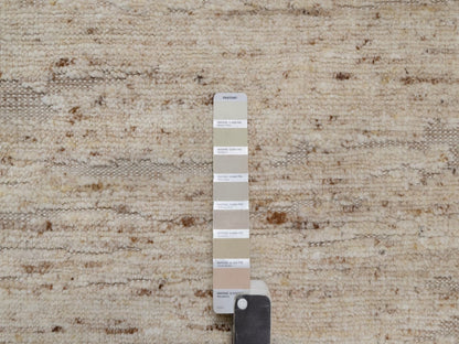 Modern / Contemporary hand-knotted wool rug in Ivory, 8'1" x 10'2" — SKU O092293 (view 7)