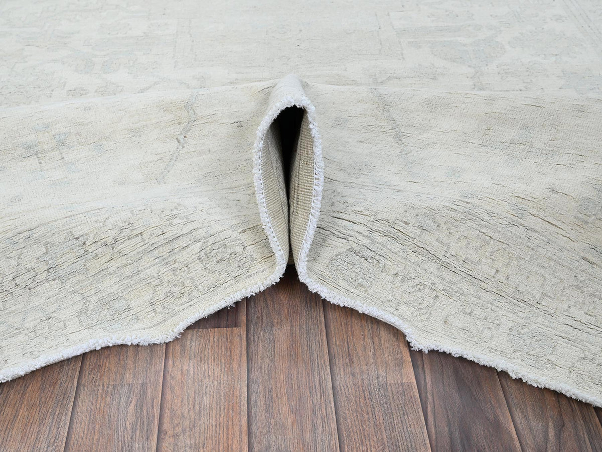 Heriz Oushak hand-knotted wool rug in Ivory, 8'11" x 11'10" — SKU O0922 (view 5)